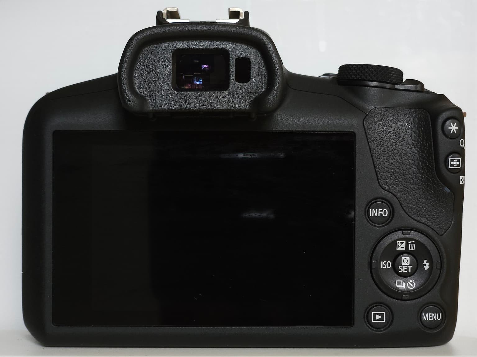 Canon EOS R100