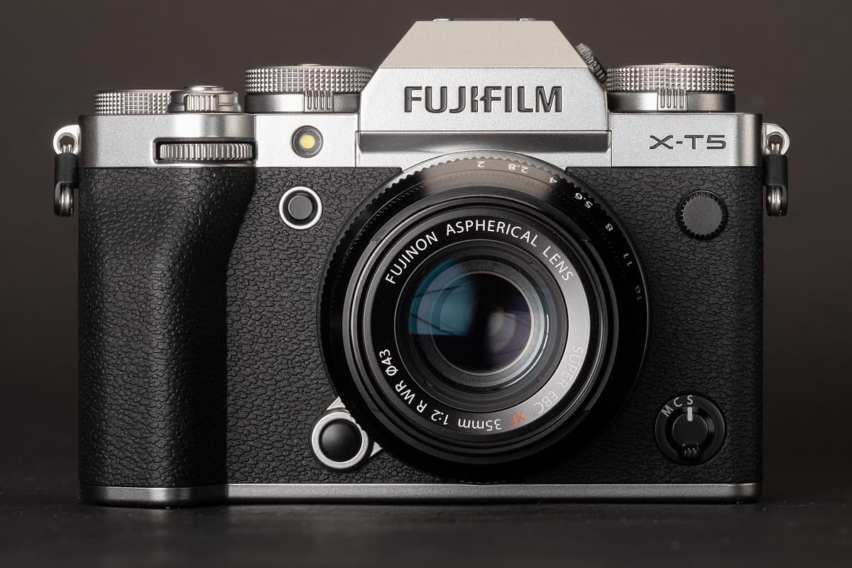 Fujifilm X-T5