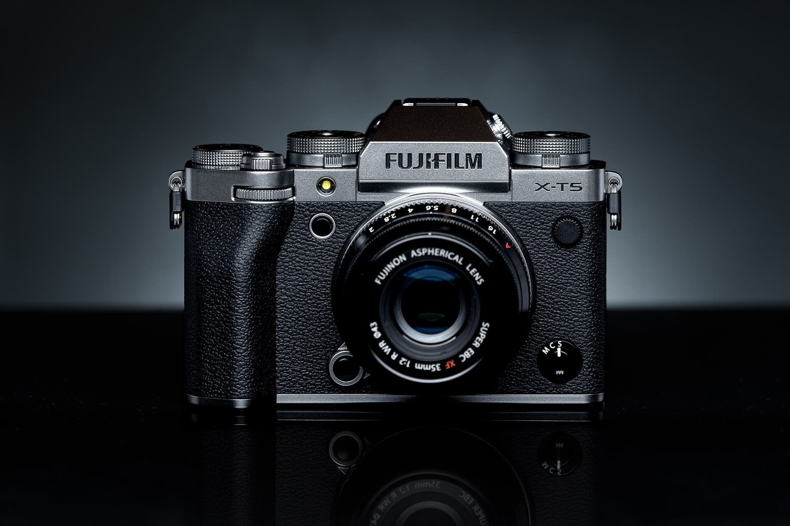Fujifilm XF 35mm f/2 R WR